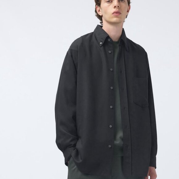 Drape Shirt (Uniqlo U; Fall/Winter 2024: Lightness in Protection) - Picture 2 of 4